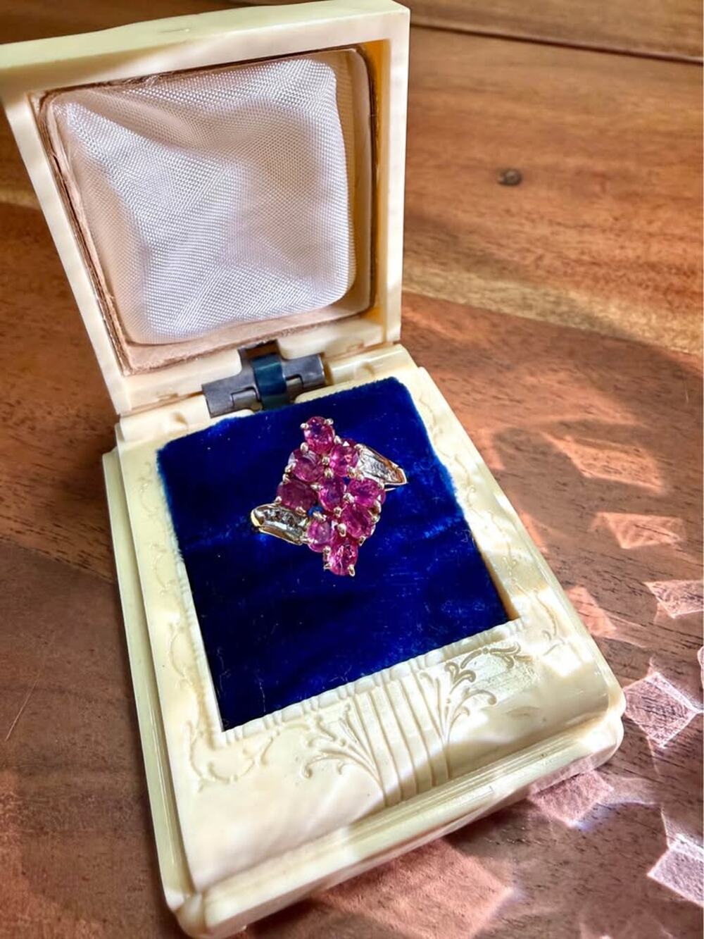 10K Yellow Gold Ruby & Diamond Chip Cluster Ring - Size 8